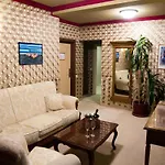 Topaz Boutique