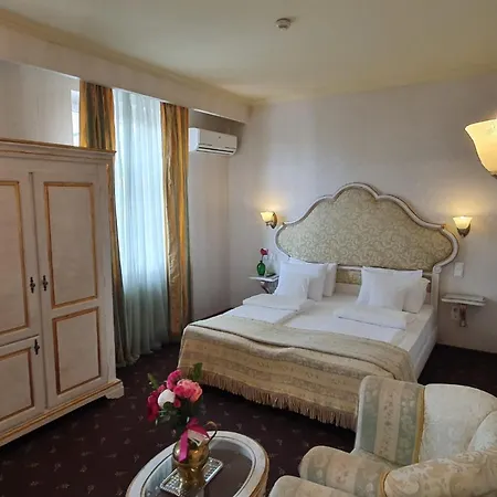 Апарт-отель Topaz Boutique