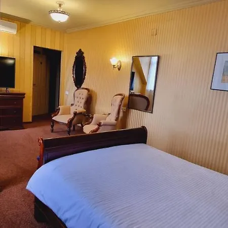 Topaz Boutique Aparthotel