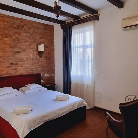 Topaz Boutique Apartahotel