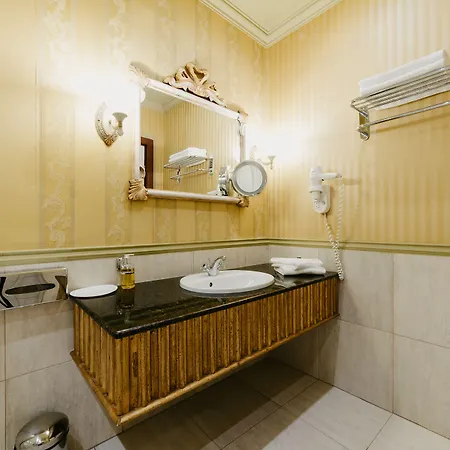 Topaz Boutique Aparthotel 3*