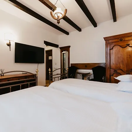 Апарт-отель Topaz Boutique 3*